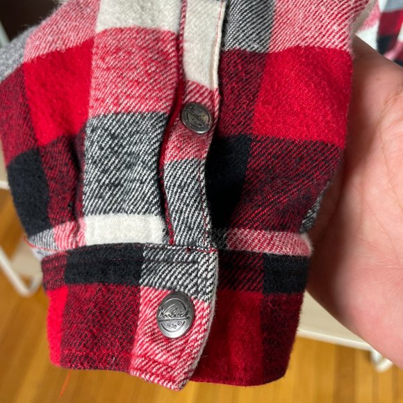 Woolrich fleece-lined women's camp shirt.  Snaps and two side pockets. XL - Picture 4 of 5